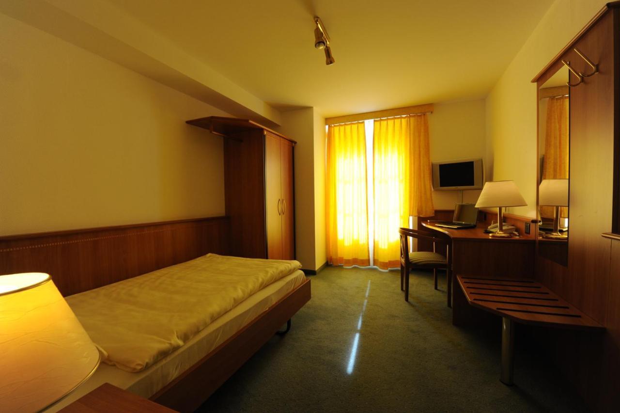 Hotel Engel Zofingen Habitación foto