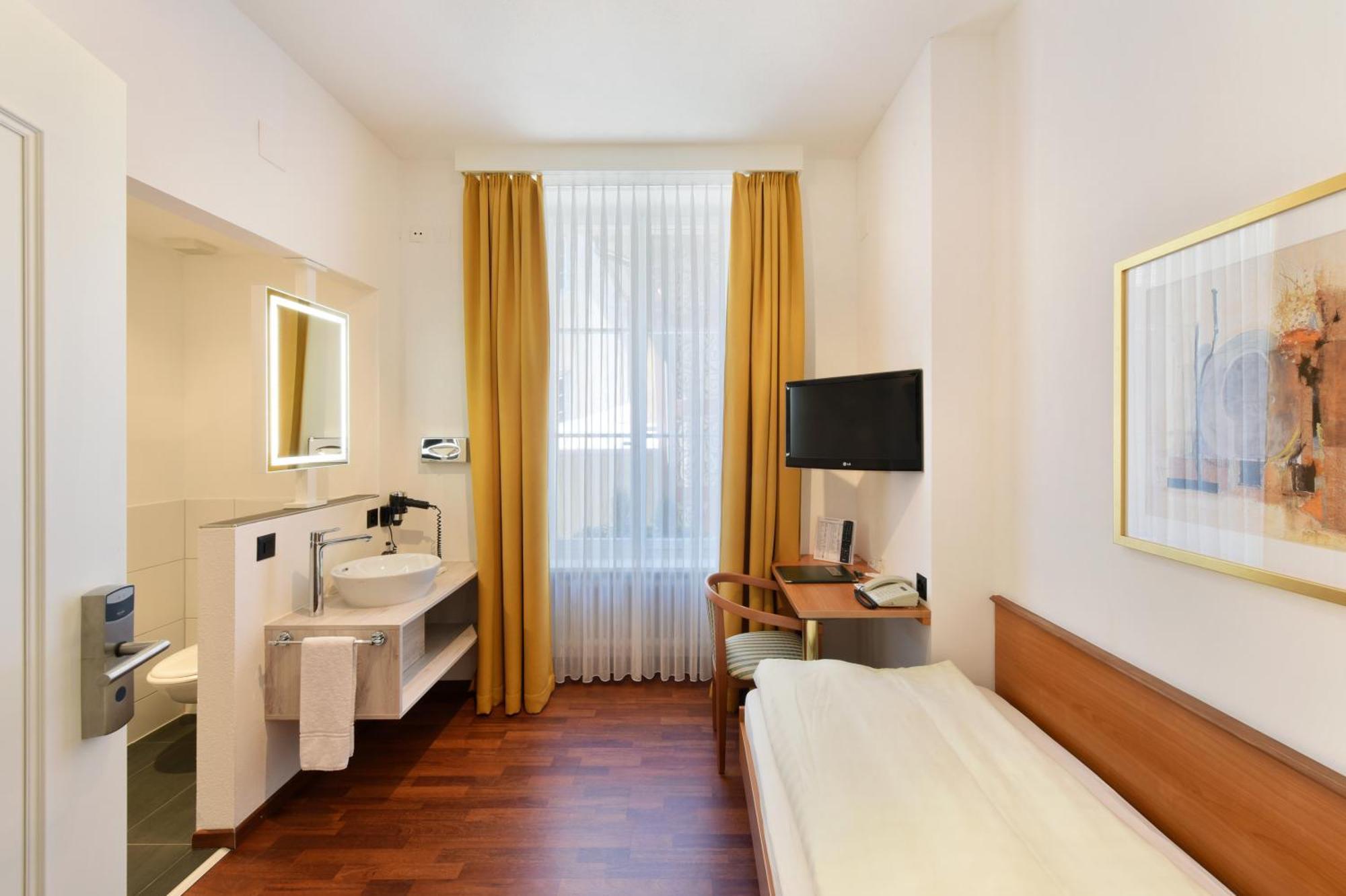 Hotel Engel Zofingen Habitación foto